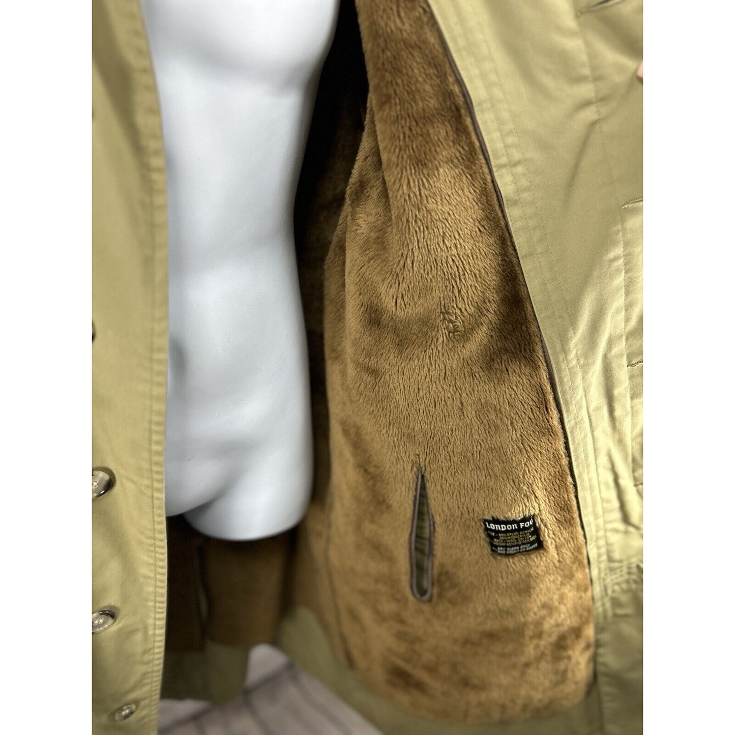 VTG London Fog Claeth Cloth Khaki Faux Fur Lined Trench Coat Mens Size 44 X Long