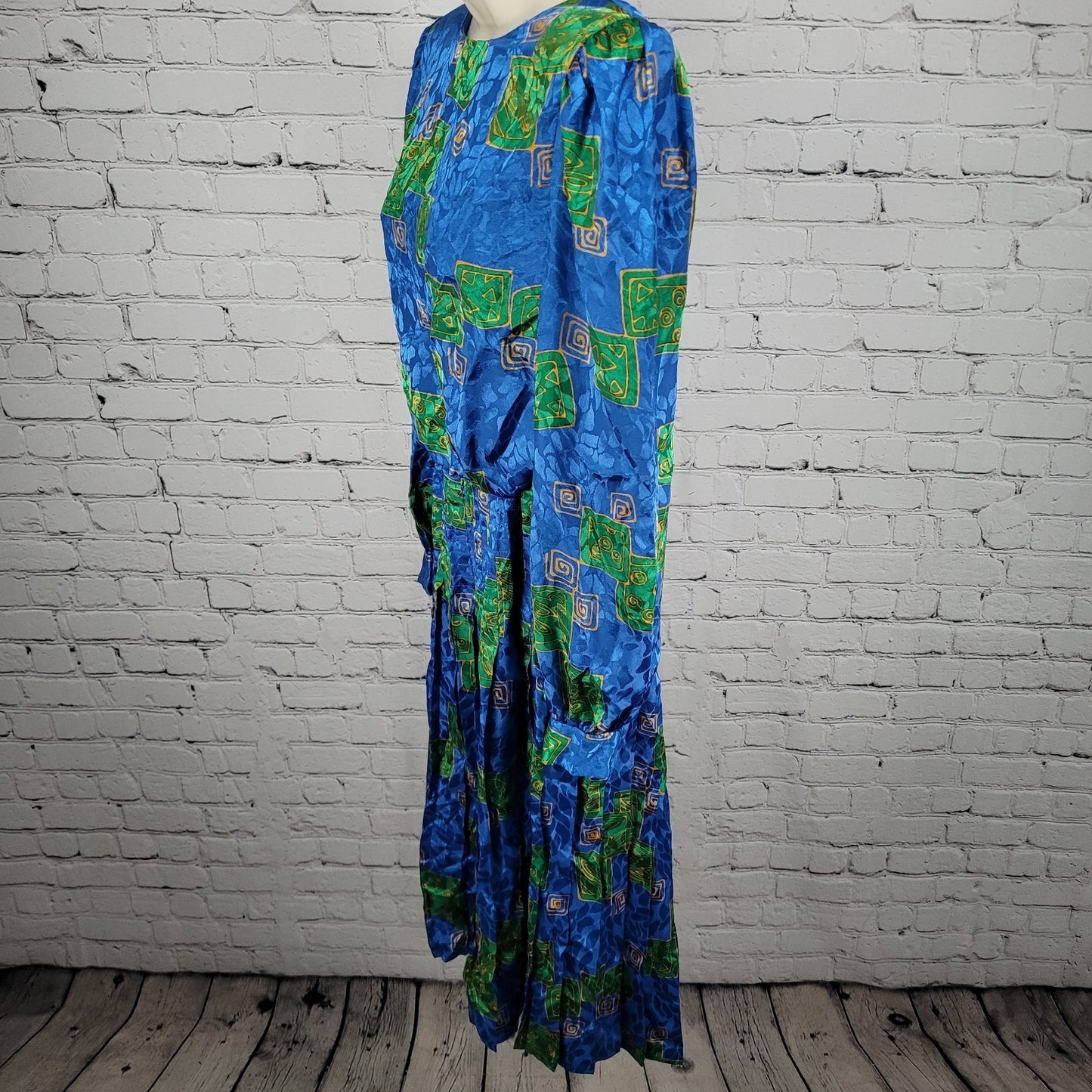 VTG Unbranded Blue Green Satin Puff Long Sleeve Buttoned Back Midi Dress Size 12