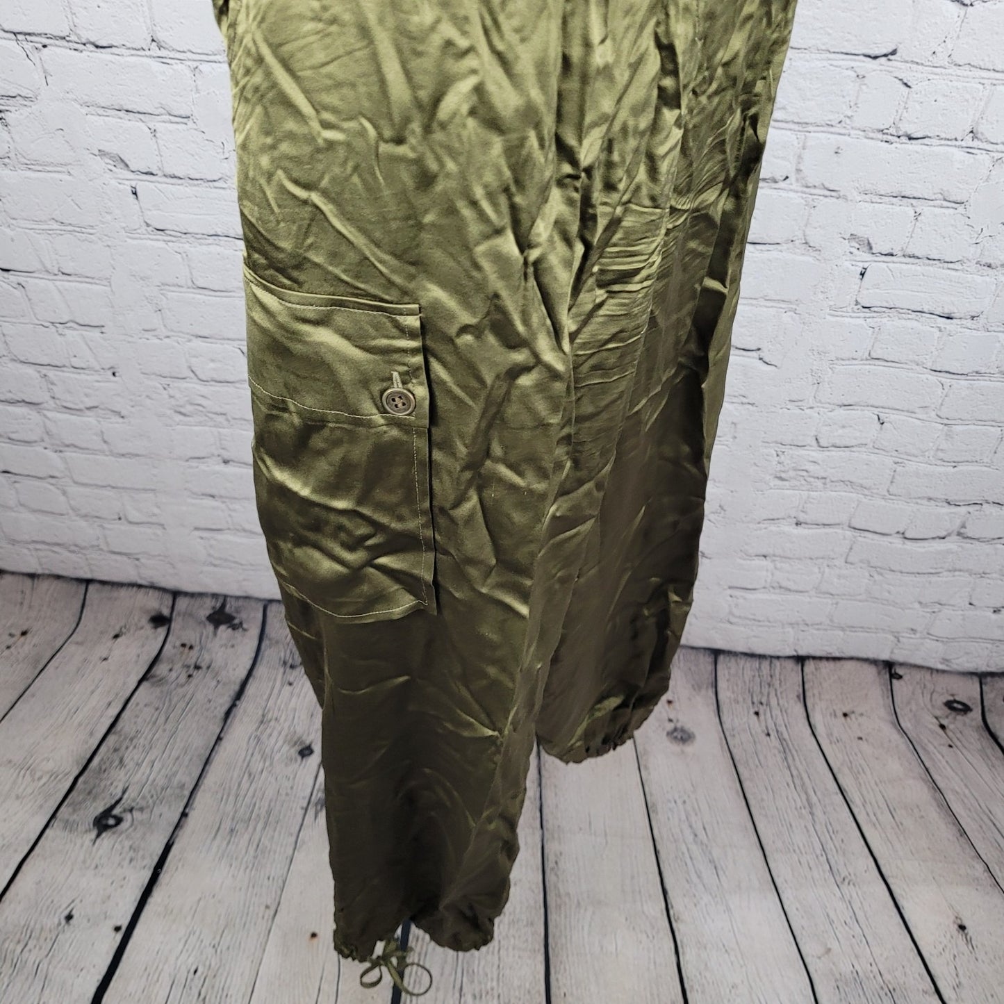 Josephine Chaus Green 100% Silk 2 Piece Outfit Shirt Size 12 Pants 14 (33x29)
