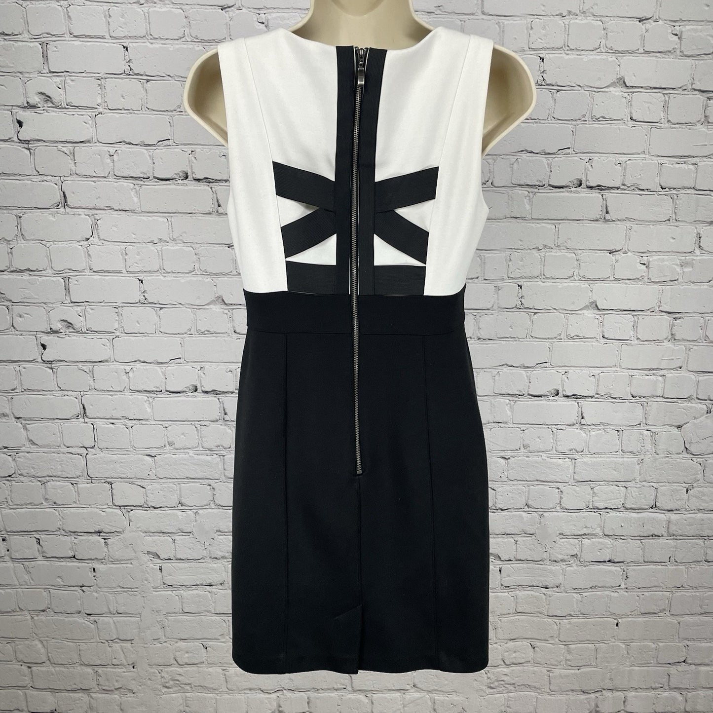 Laundry By Design Black White Sleeveless Zip Lined Stretch Sheath Dress Size 2