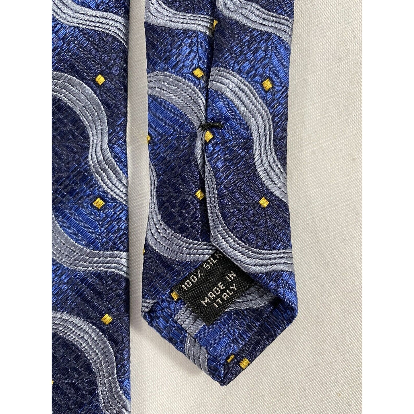 Joseph A Bank 100% Silk Blue Silver Yellow Waves Italy Neck Tie (58” x 3”)