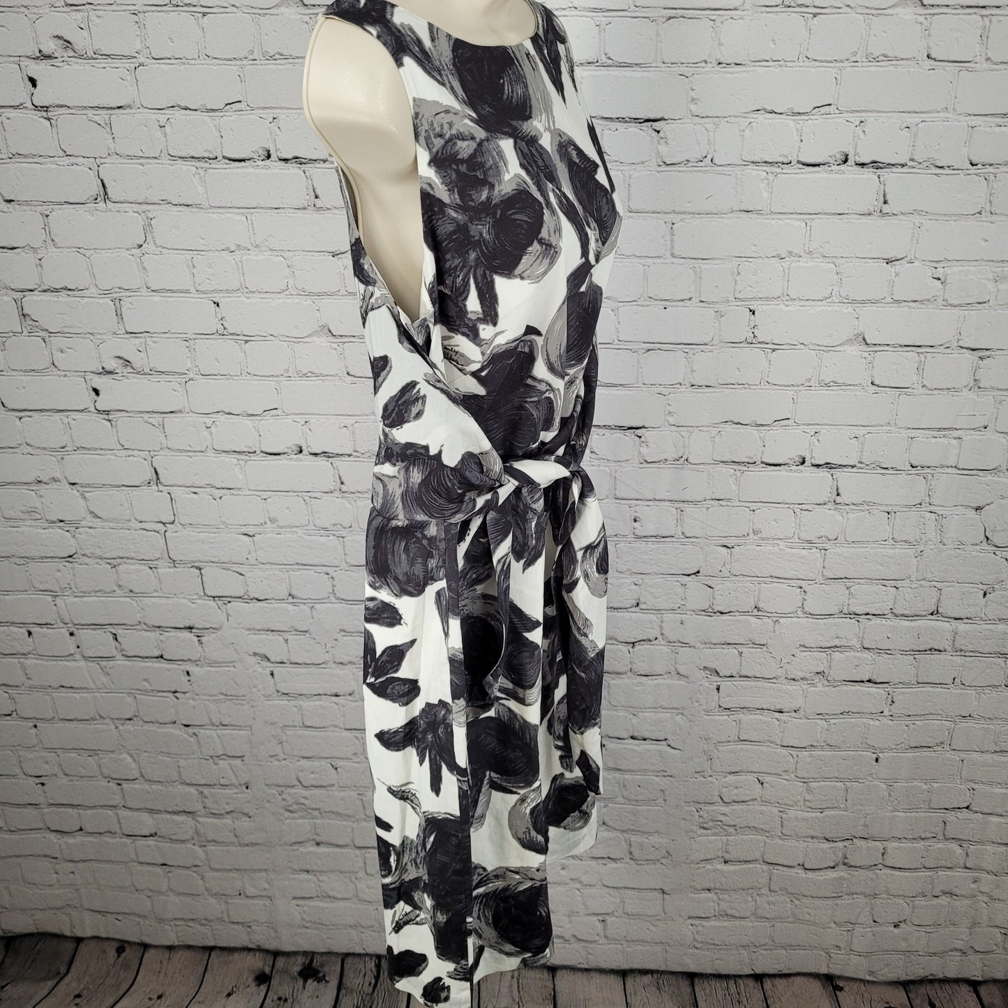 Ann Taylor Black & White Belted Sleeveless Lined Stretch Shift Dress Size 12