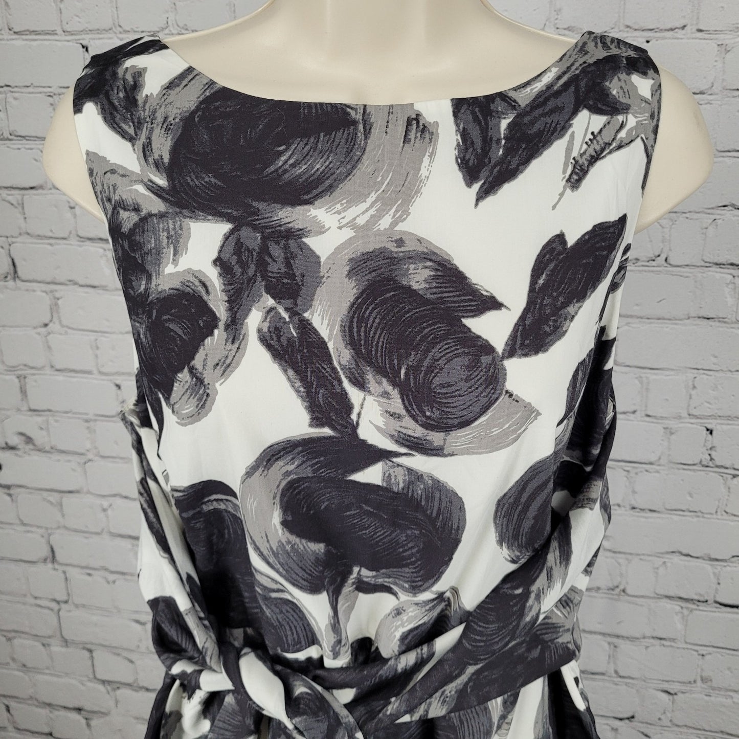 Ann Taylor Black & White Belted Sleeveless Lined Stretch Shift Dress Size 12