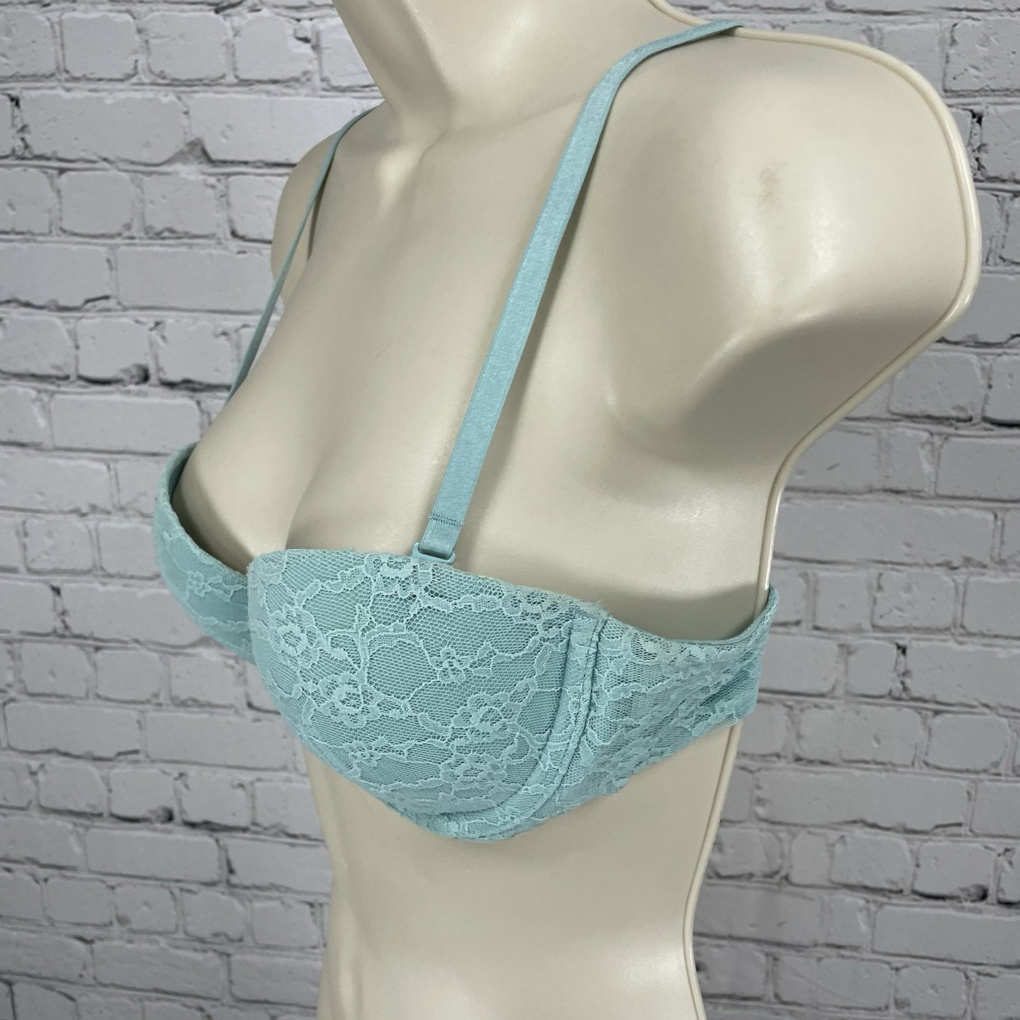 Victoria’s Secret Blue Lace Multi-Way Options Underwire Push Up Bra Size 34A
