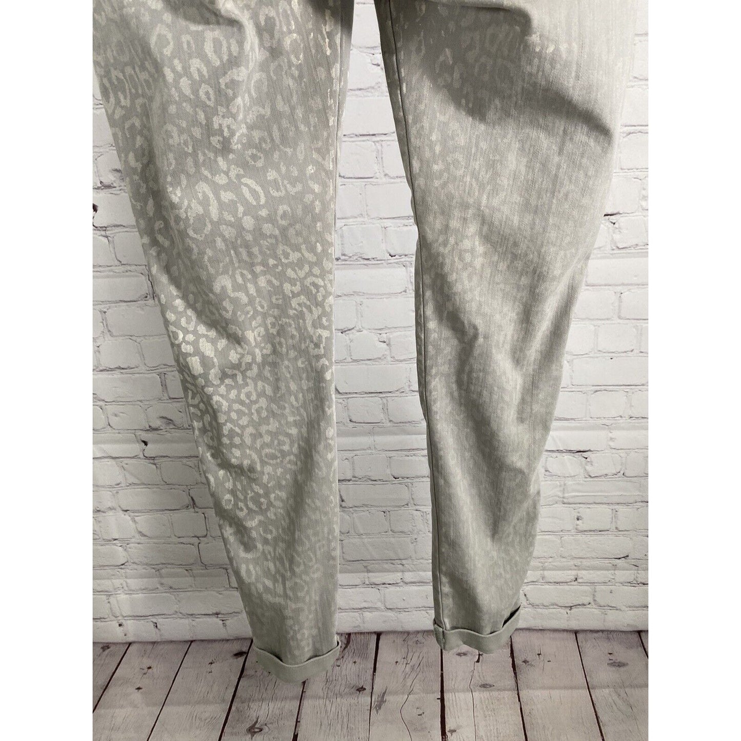 Hudson Gray Animal Print Kylie Crop Skinny Leg With Cuff Jeans (26 x 26.5)