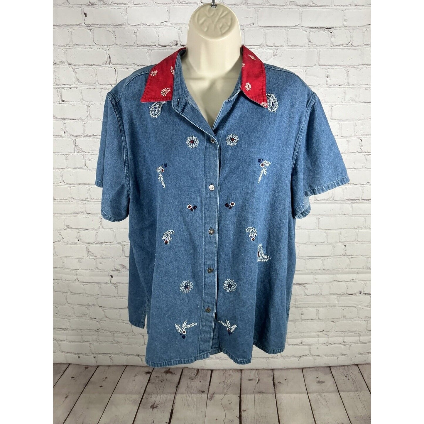 Vtg DONN KENNY Embroidered Beaded Short Sleeve Red Collar Denim Button Up XL