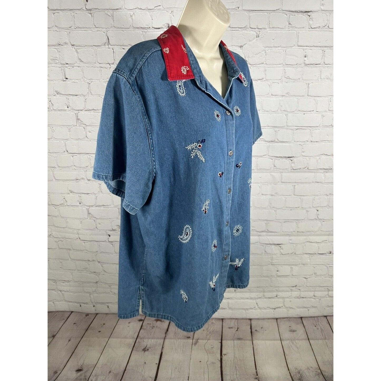 Vtg DONN KENNY Embroidered Beaded Short Sleeve Red Collar Denim Button Up XL
