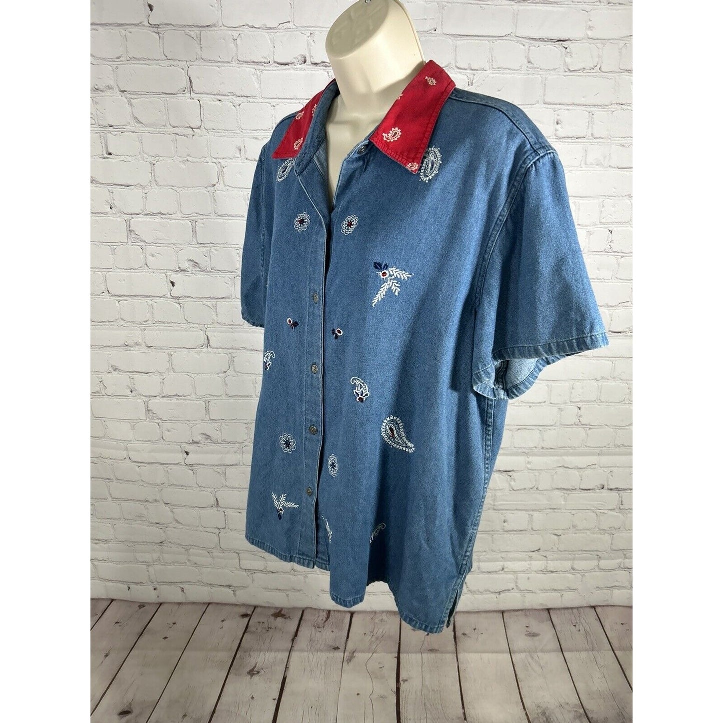 Vtg DONN KENNY Embroidered Beaded Short Sleeve Red Collar Denim Button Up XL