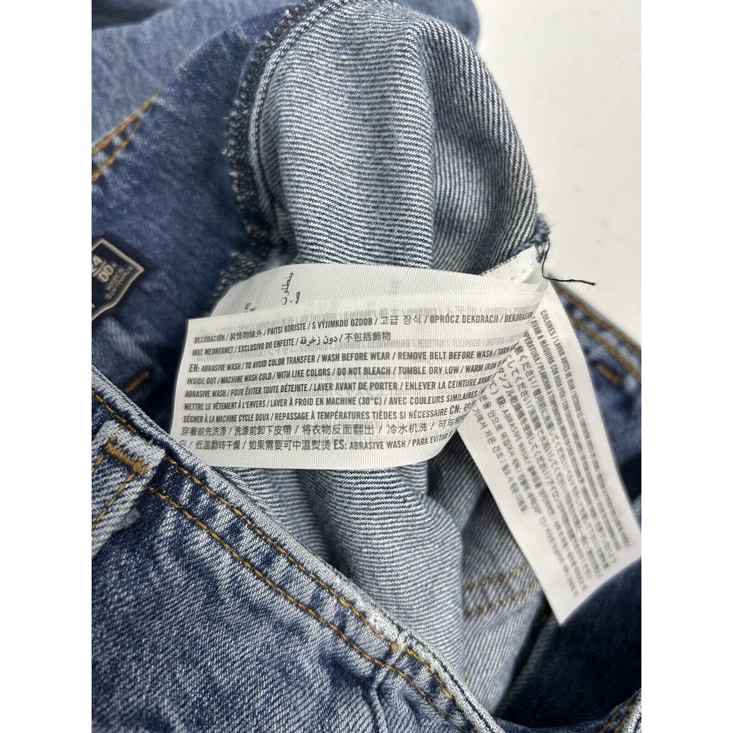 Abercrombie & Fitch Medium Wash High Rise Women’s A&F Mom Jeans 24 (24 x 28.5)
