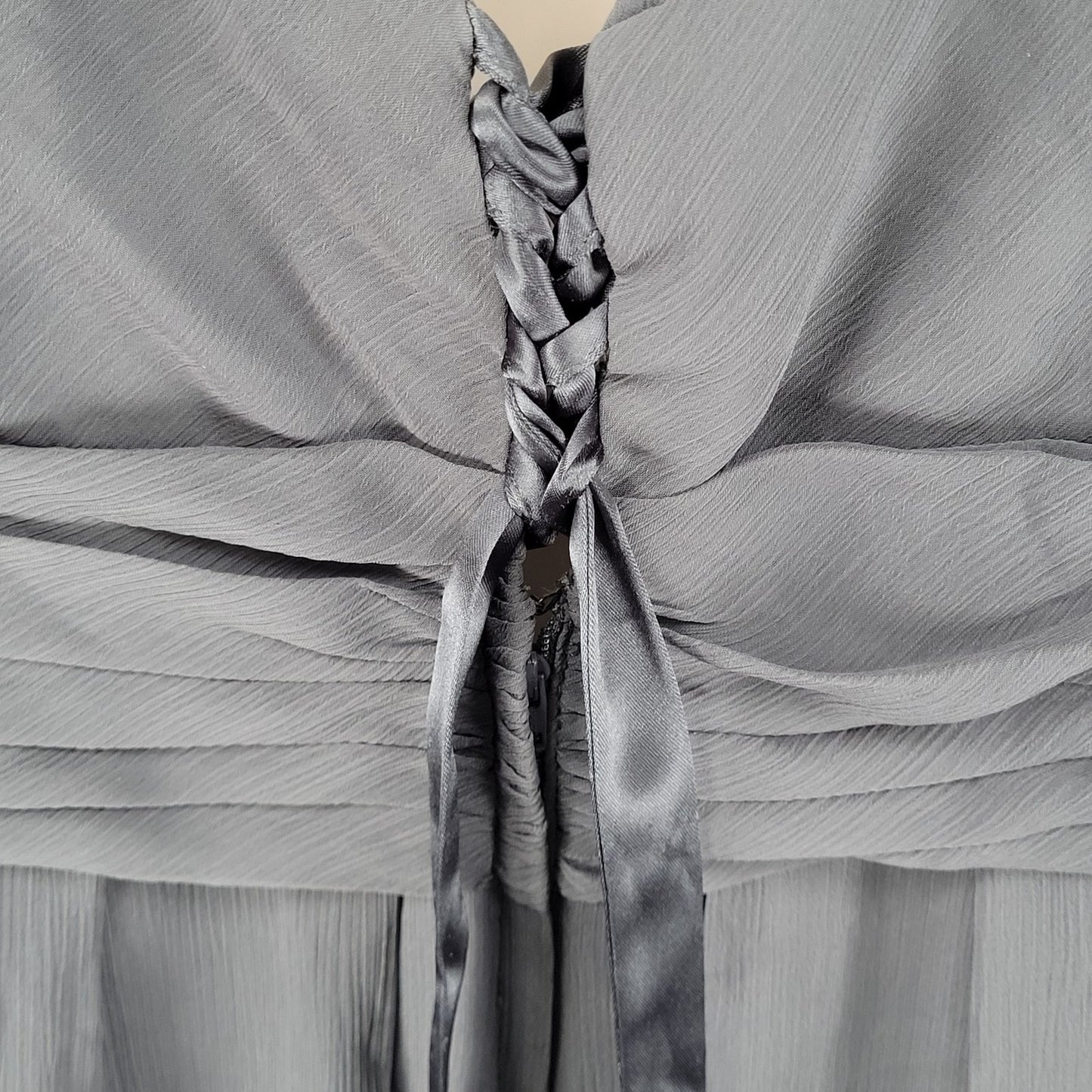 David's Bridal Graphite Grey Chiffon Pleated Back Tie Bridesmaid Dress Size 16