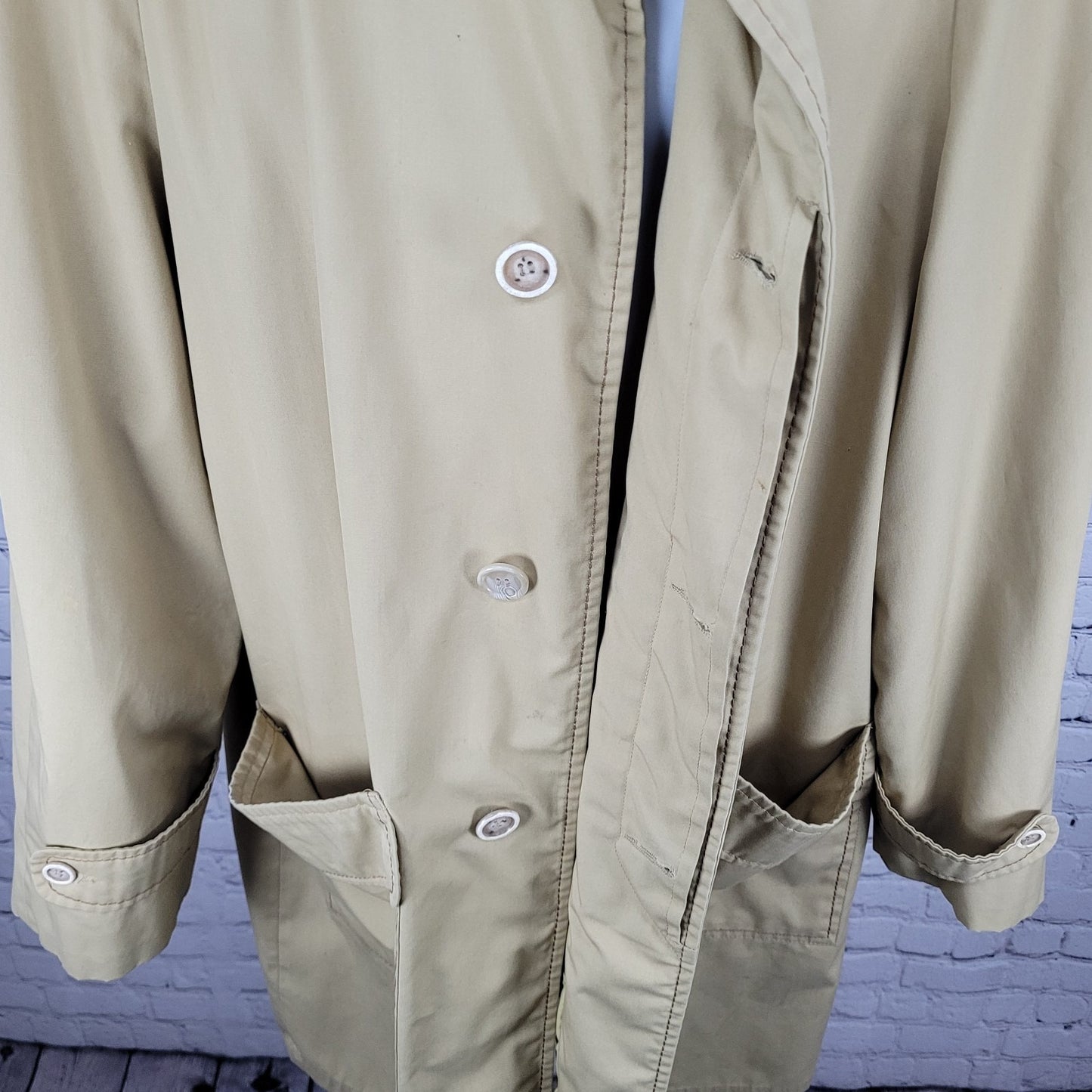 Winners Circle By Rainfair Tan Buttoned Lined Lightweight Trench Coat Size 42R