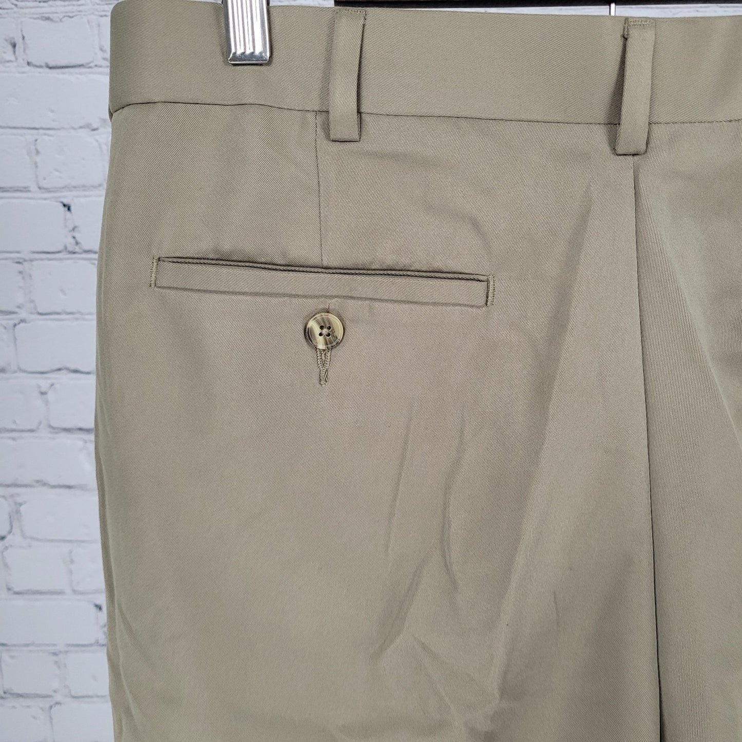 Savane Green Khaki Pleated Cuffed Tapered Dress Pants Size 32x32 (32x32)