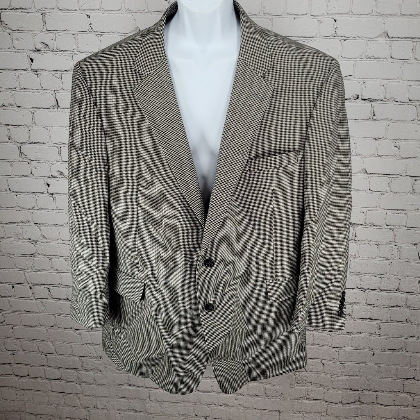Jos A Bank Black & White Houndstooth Wool Classic Collection Blazer Size 50R