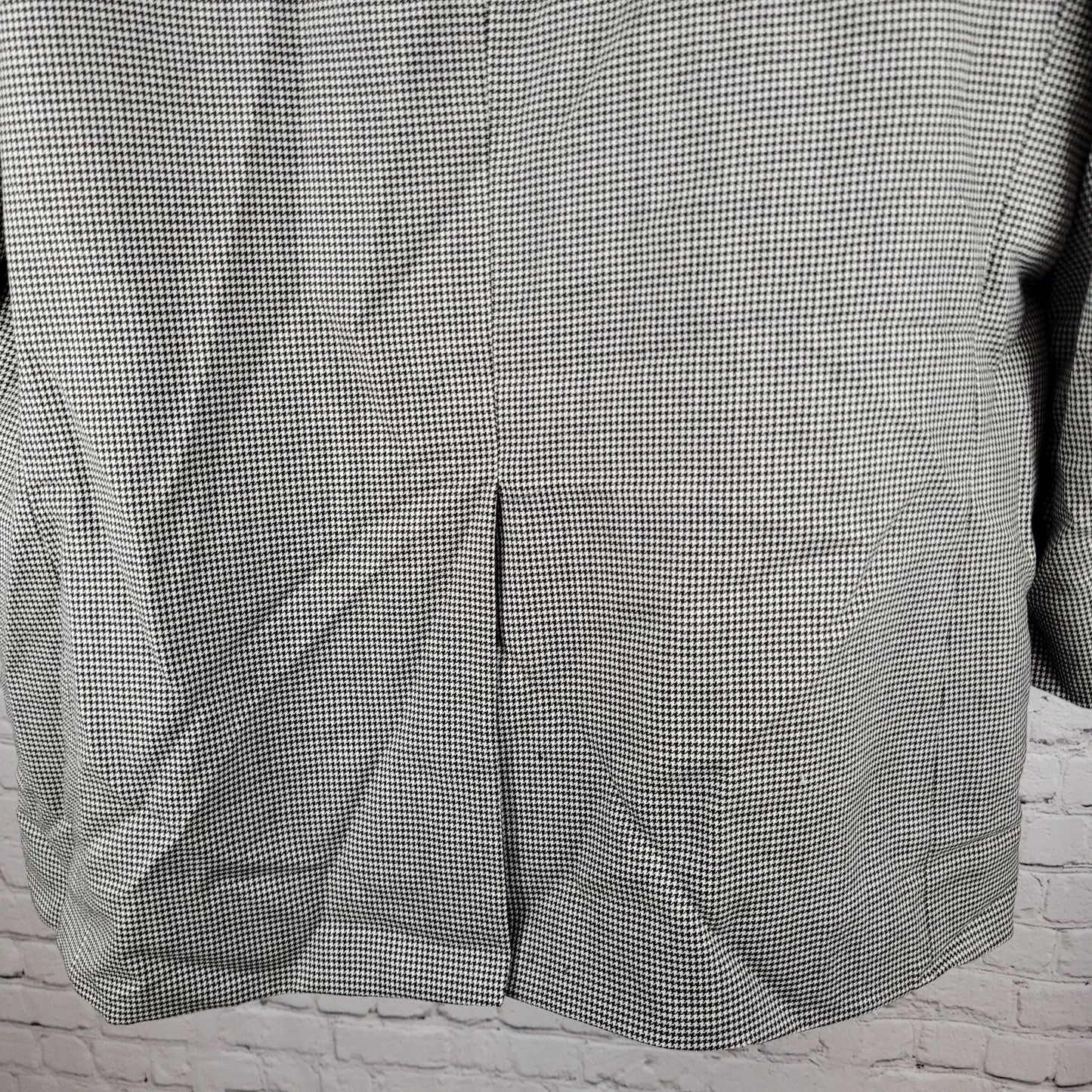 Jos A Bank Black & White Houndstooth Wool Classic Collection Blazer Size 50R