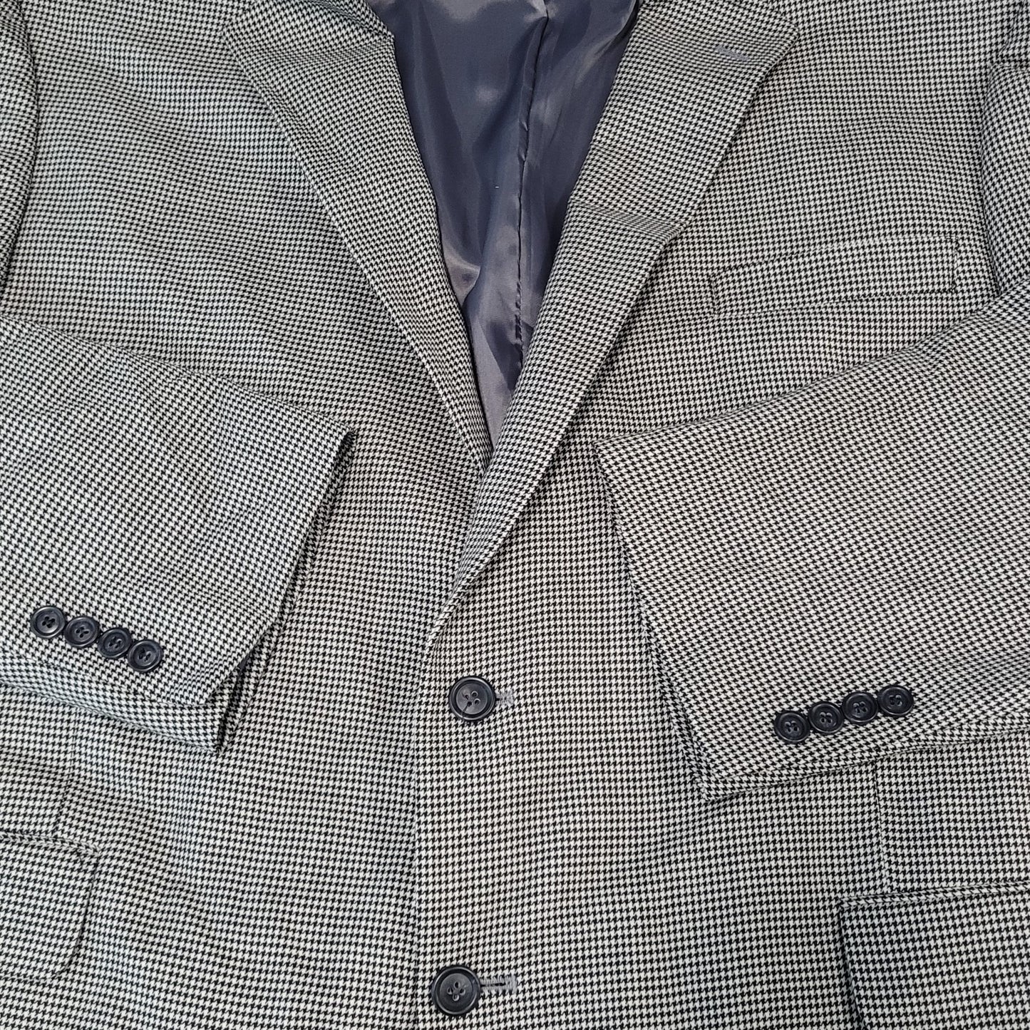 Jos A Bank Black & White Houndstooth Wool Classic Collection Blazer Size 50R