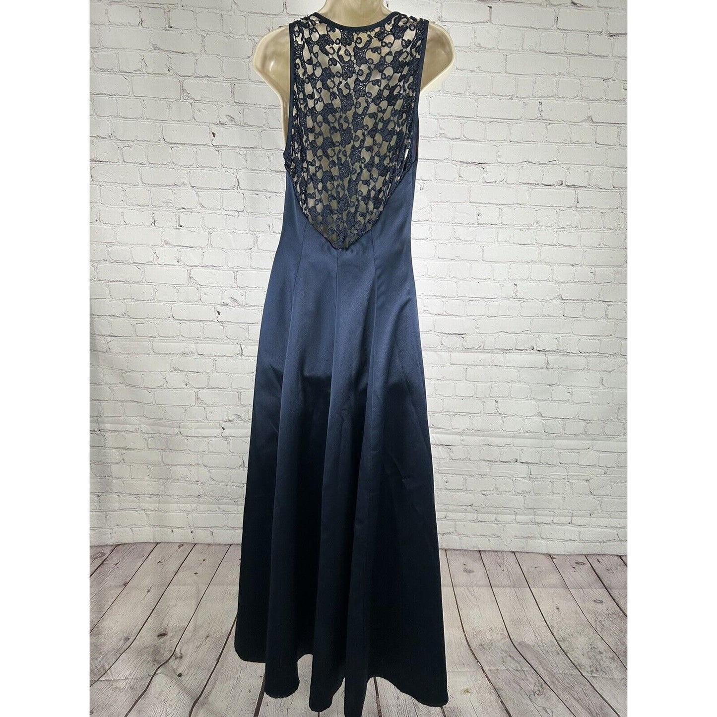 Bari Jay Blue High Neck Sleeveless A Line Lace Back Bridesmaid Dress Women’s 7-8