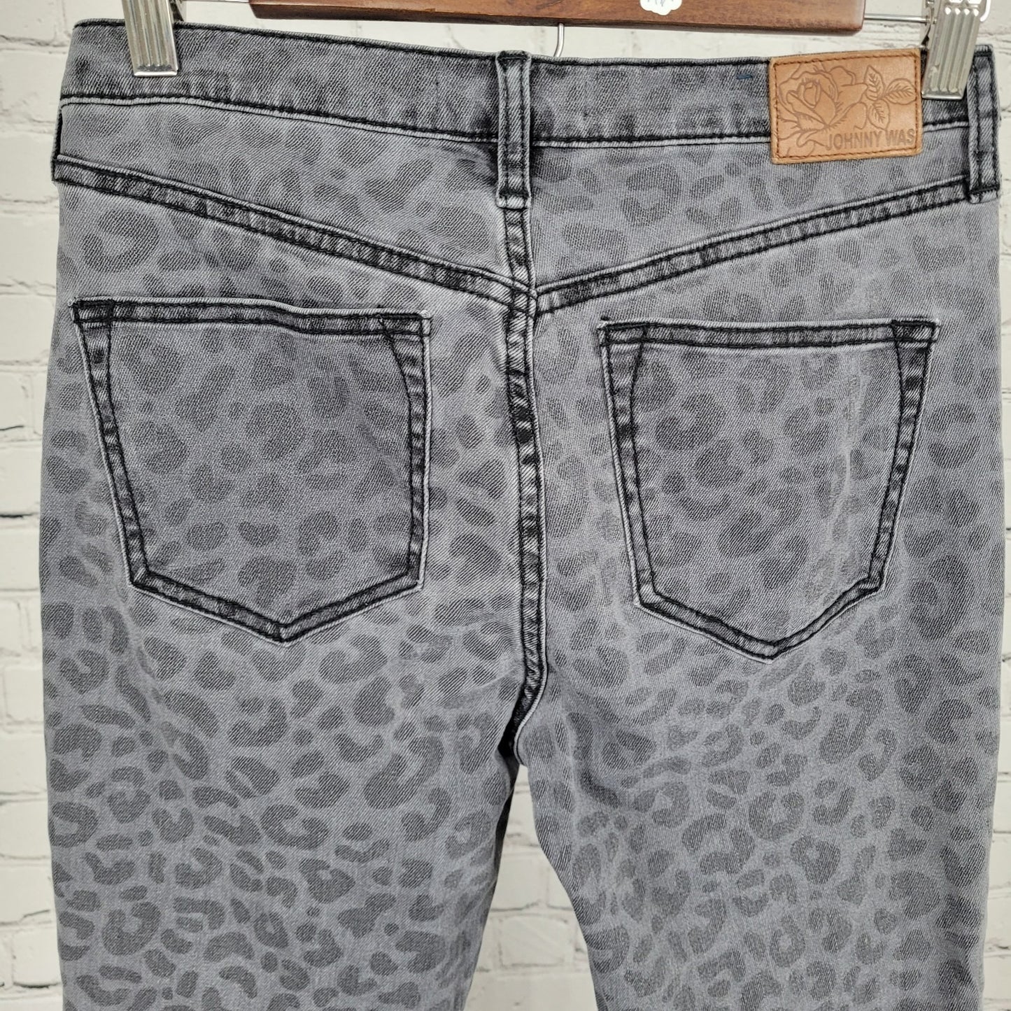Johnny Was Grey Denim Leopard Mid Rise Skinny Stretch Jeans Size 26 (26x29)