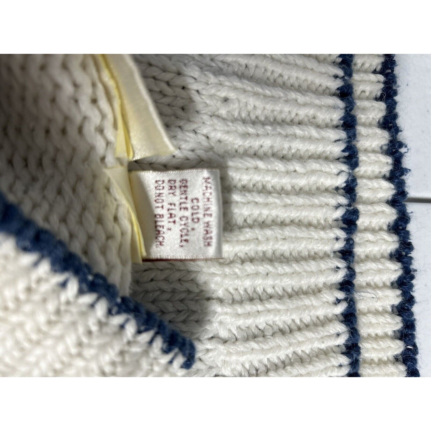 VTG Huntington Ridge White Blue Sweater Snowflake Fringe Hand Knit Women’s M