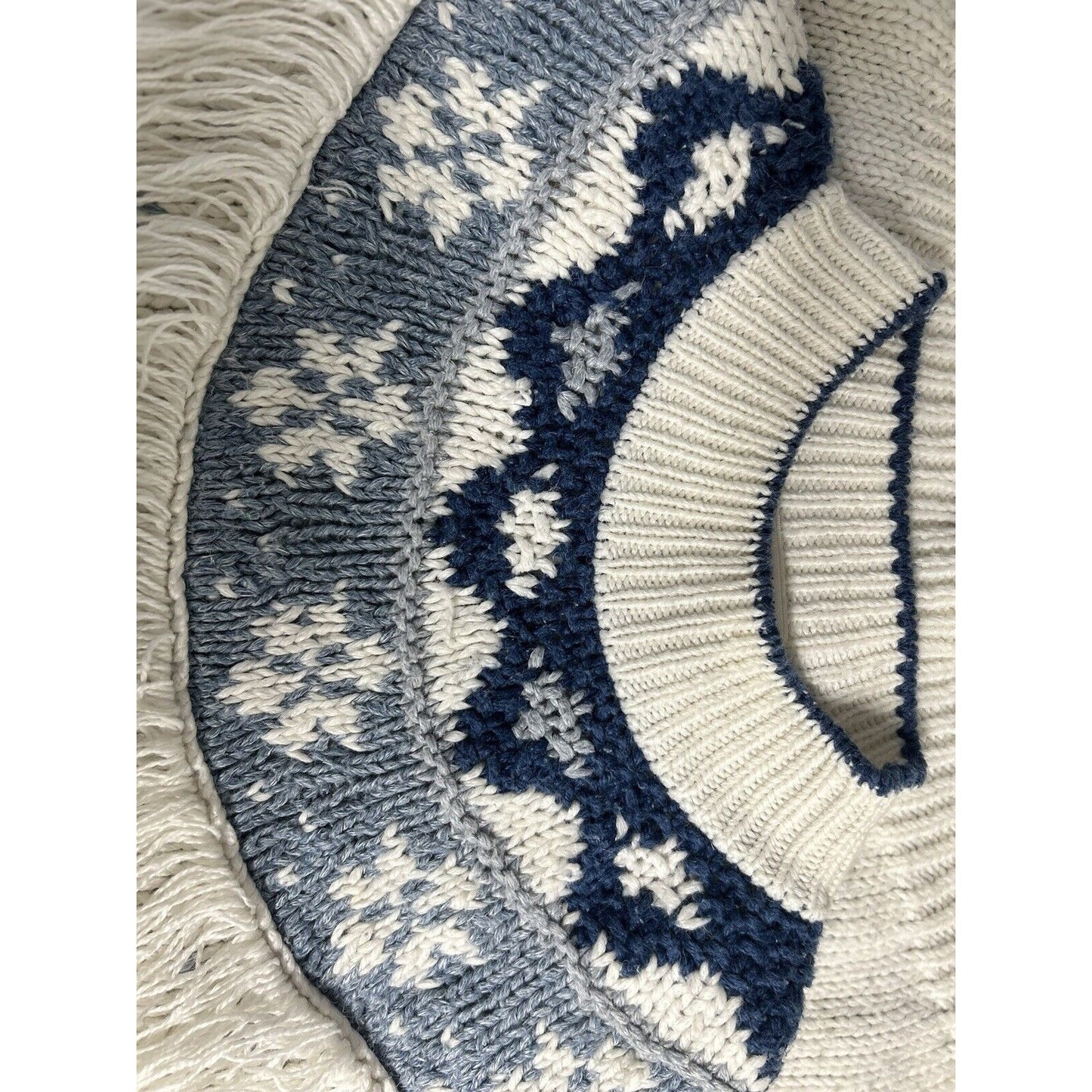 VTG Huntington Ridge White Blue Sweater Snowflake Fringe Hand Knit Women’s M