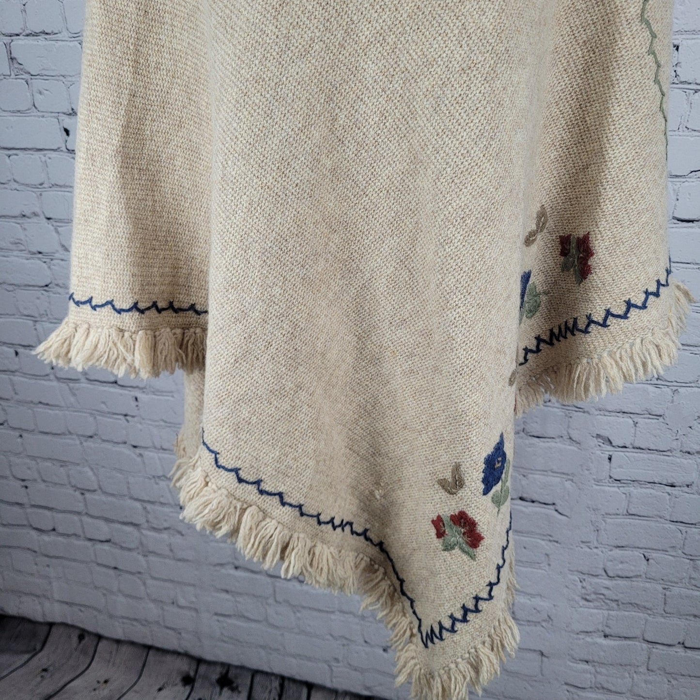 VTG Christopher & Banks Shetland Wool Knit Hand Embroidered Poncho Sweater O/S
