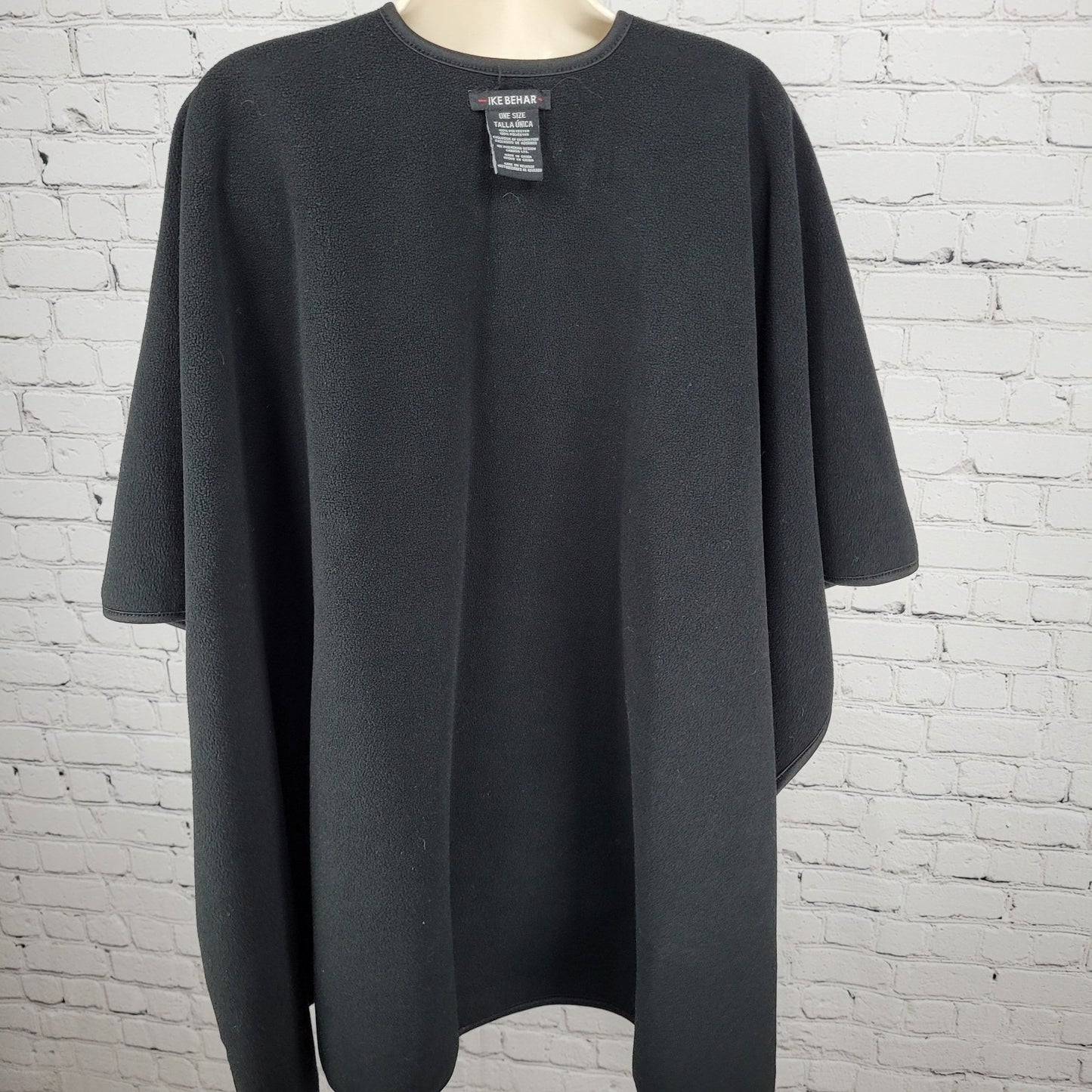 Ike Behar Grey Plaid Fleece Lined Open Cozy Shawl Cape Sweater One Size