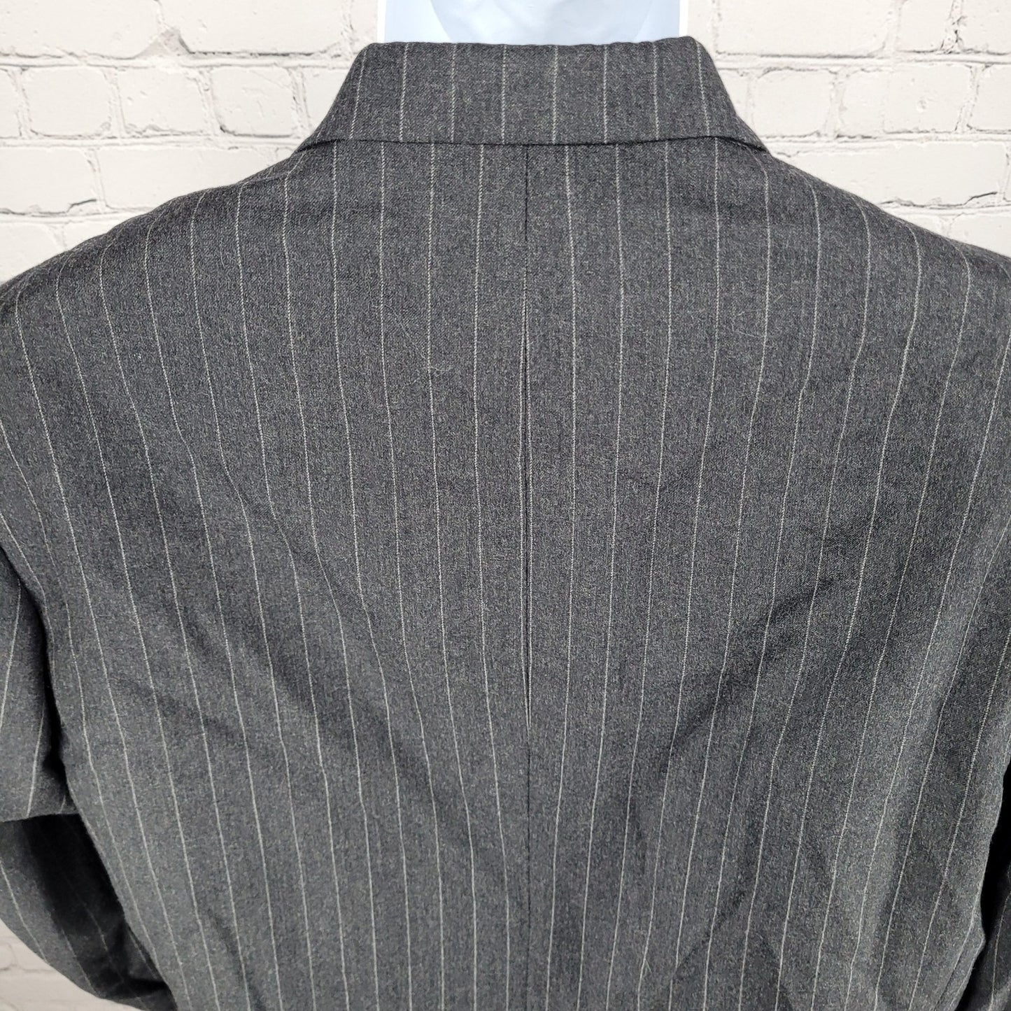 Oscar De La Renta Grey Pinstripe 100% Wool Blazer Suit Set Size 42R 36W (33x29)