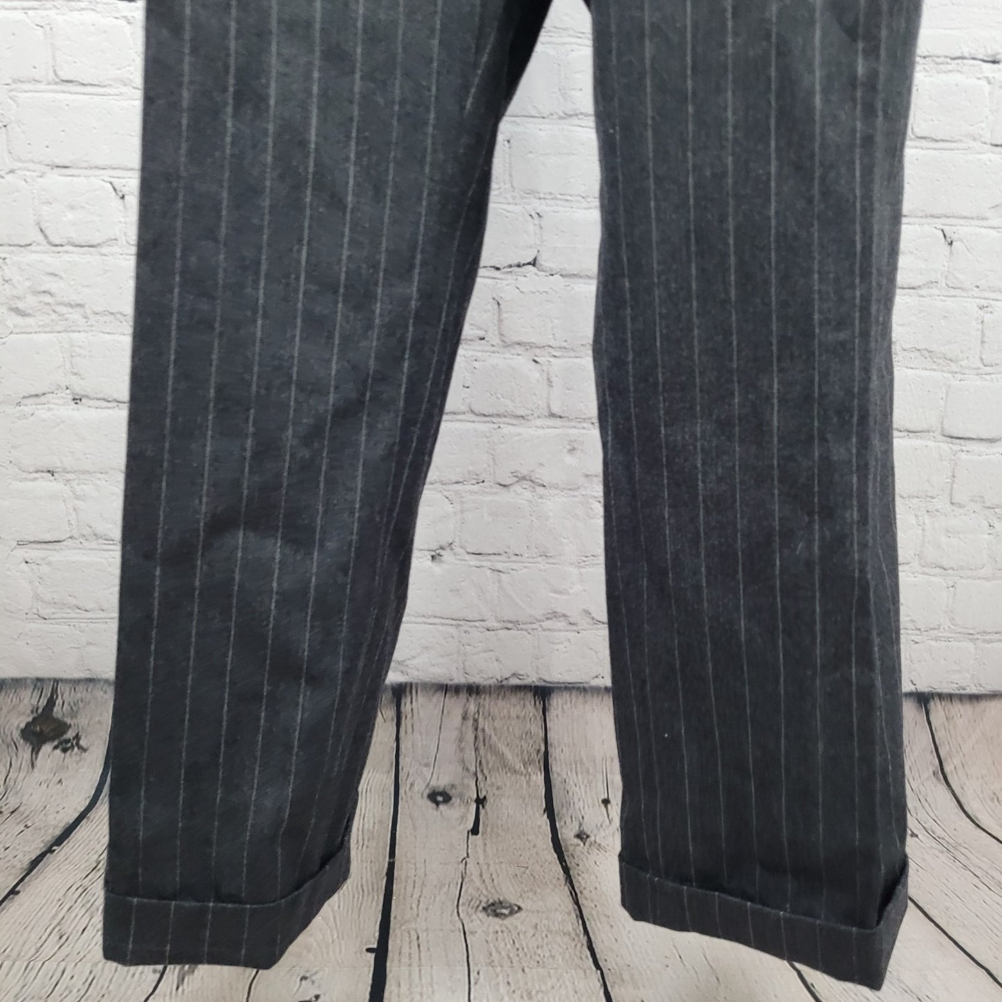 Oscar De La Renta Grey Pinstripe 100% Wool Blazer Suit Set Size 42R 36W (33x29)
