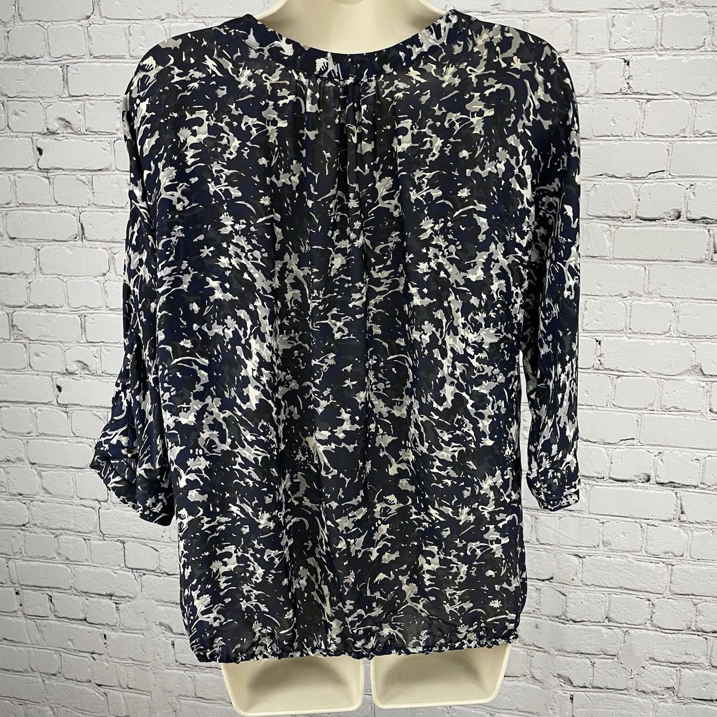 Joie Blue 100% Silk Chiffon Printed Pleated 3/4 Sleeve Blouse Top Medium *defect