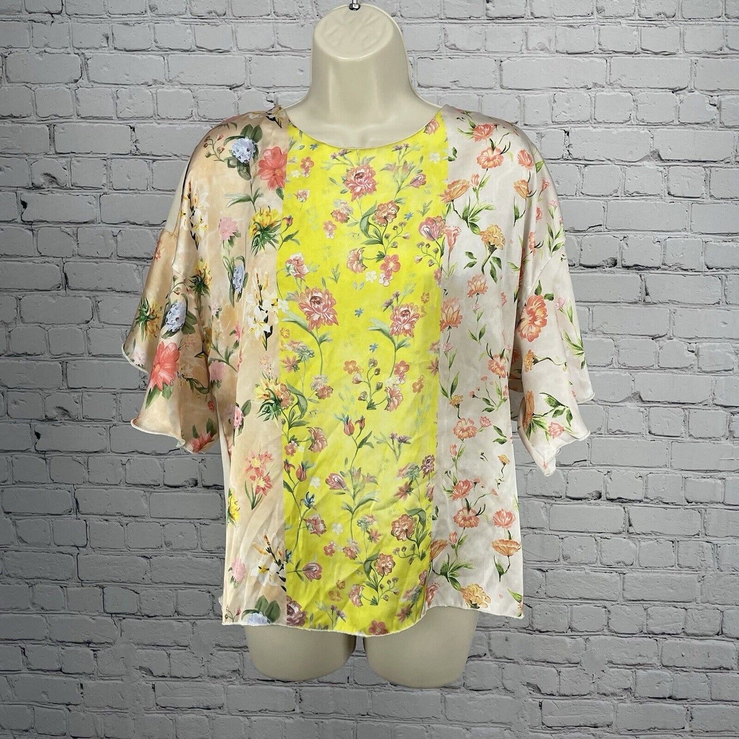 Zara Floral Cream Blouse Shirt Flowy Flutter Short Sleeve Top Size Small S
