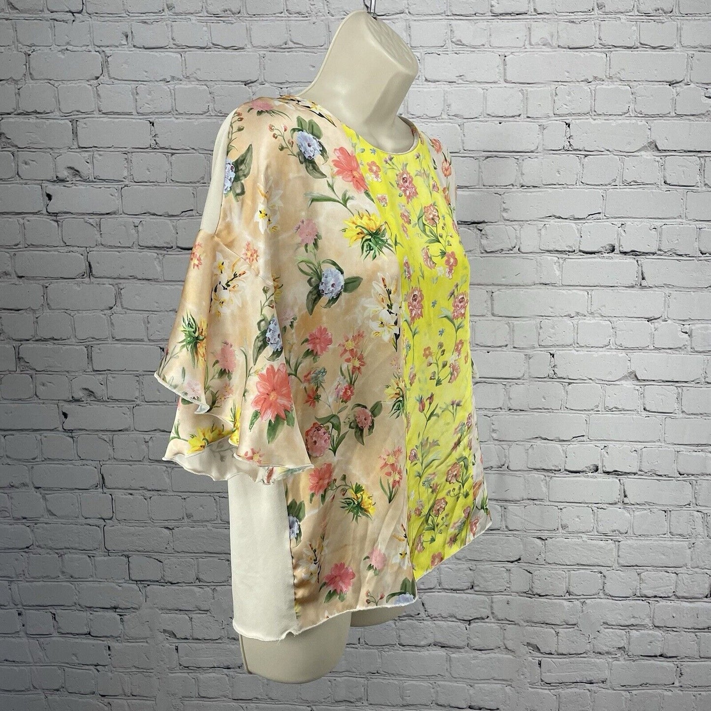 Zara Floral Cream Blouse Shirt Flowy Flutter Short Sleeve Top Size Small S