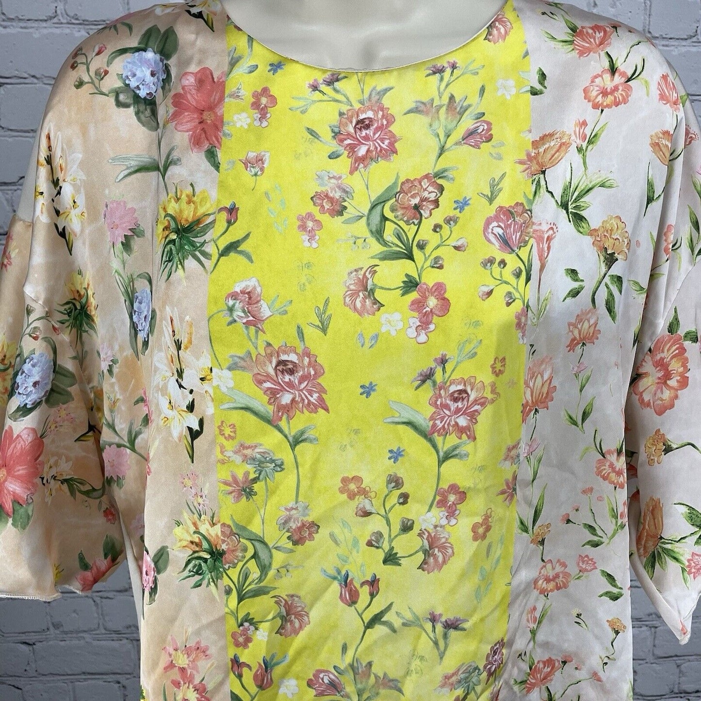 Zara Floral Cream Blouse Shirt Flowy Flutter Short Sleeve Top Size Small S