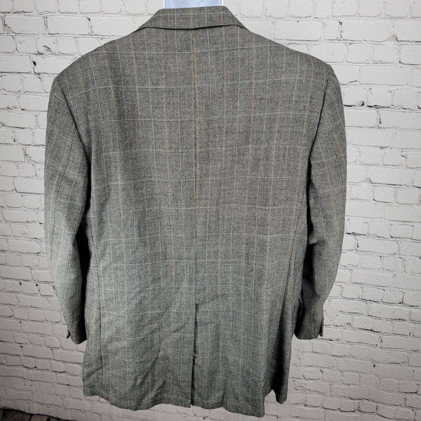 Neiman Marcus Oxxford Clothes Grey Merino Wool Check 2 Button Blazer Size 46L