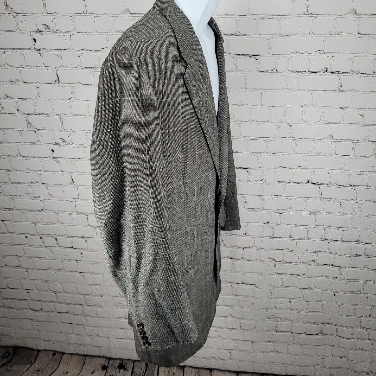 Neiman Marcus Oxxford Clothes Grey Merino Wool Check 2 Button Blazer Size 46L