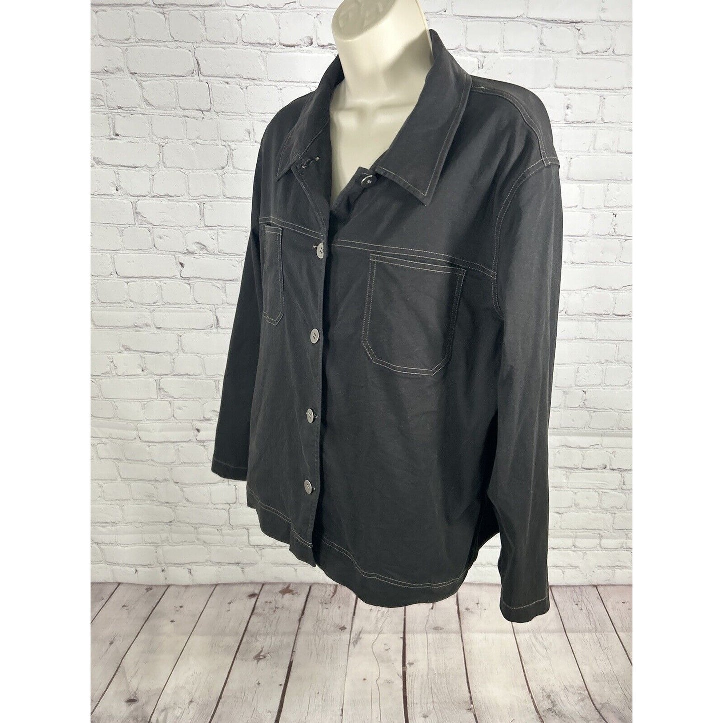 VTG Chicos Black Lightweight Button Up Chest Pockets Collared Jacket Women’s L