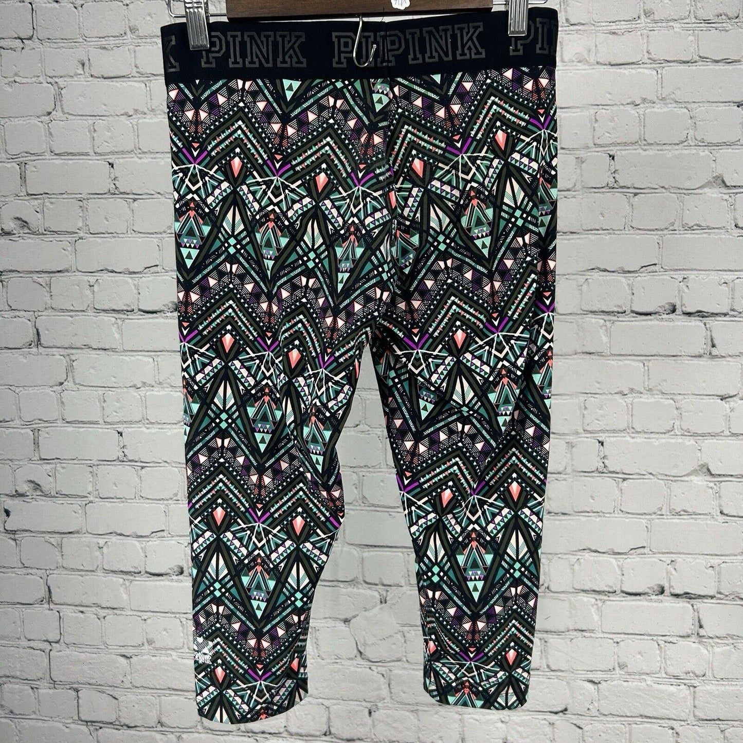 Victoria’s Secret Pink Ultimate Multicolor Abstract Capri Legging Size S (26X17)