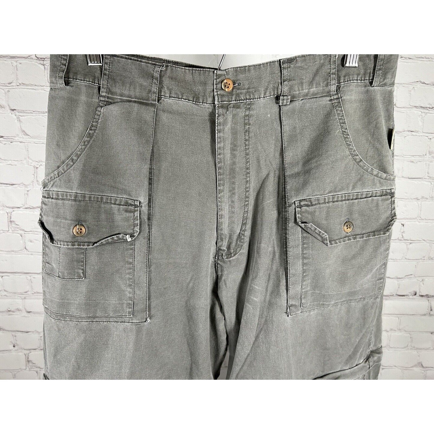 TAG Safari Travel Clothing High Rise Zip Off Leg Women’s Cargo Pants (32 x 31)