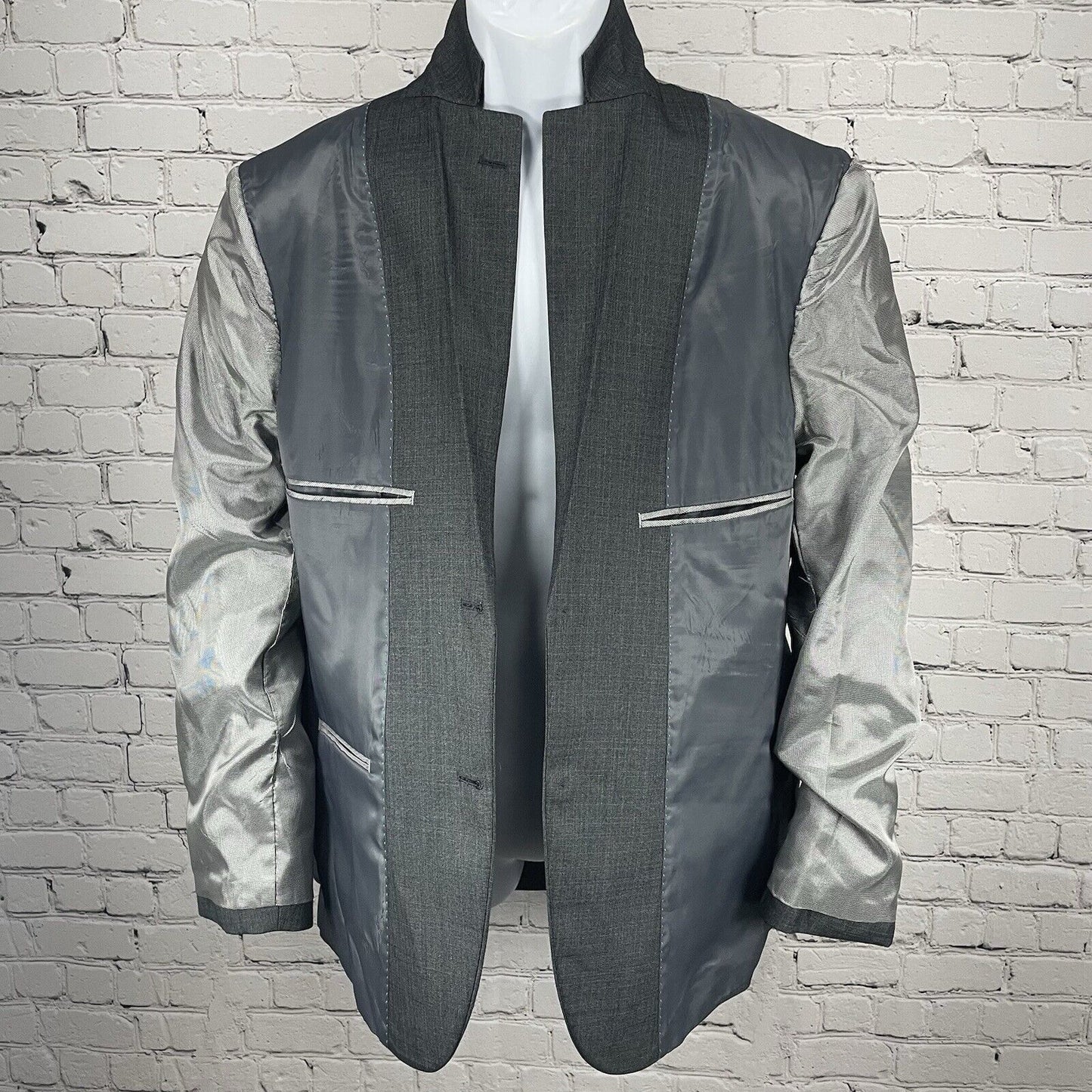 Marc Ecko Single Breast 2 Button Gray Glen Check Double Vent Sport Coat Size 40R
