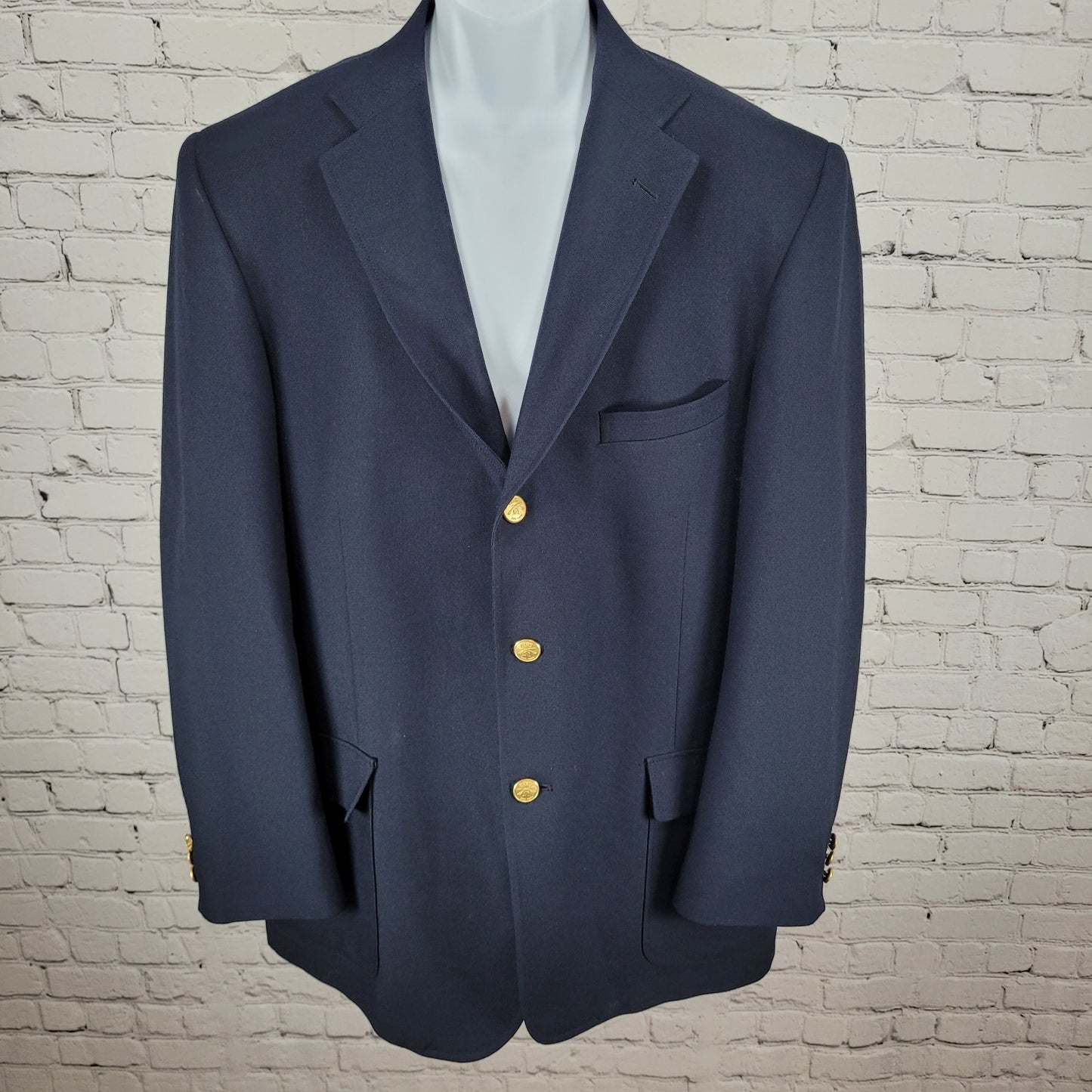 VTG Orvis Navy Wool Blend 3 Gold Button Vented Notch Blazer USA Made Size 44L