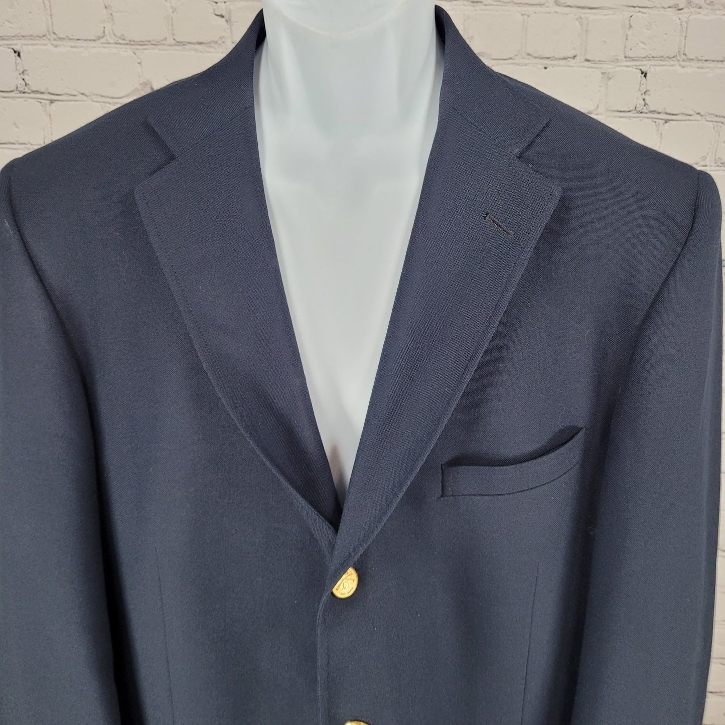 VTG Orvis Navy Wool Blend 3 Gold Button Vented Notch Blazer USA Made Size 44L