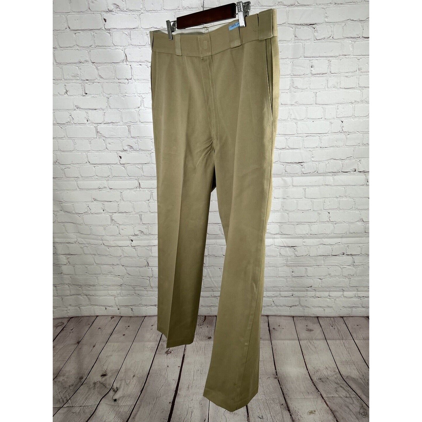 Dickies Straight Leg Beige High Rise Chino Work Pants Men’s 40 (38 x 31)