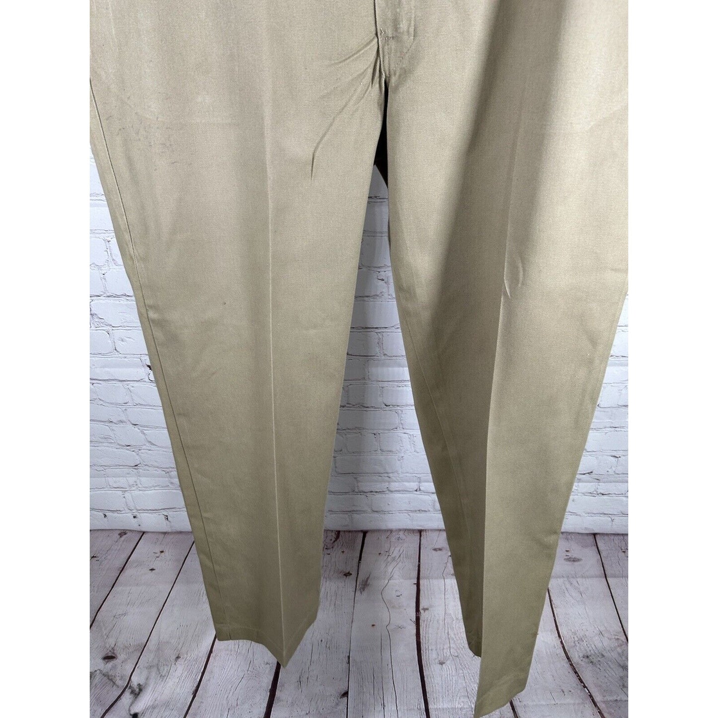 Dickies Straight Leg Beige High Rise Chino Work Pants Men’s 40 (38 x 31)