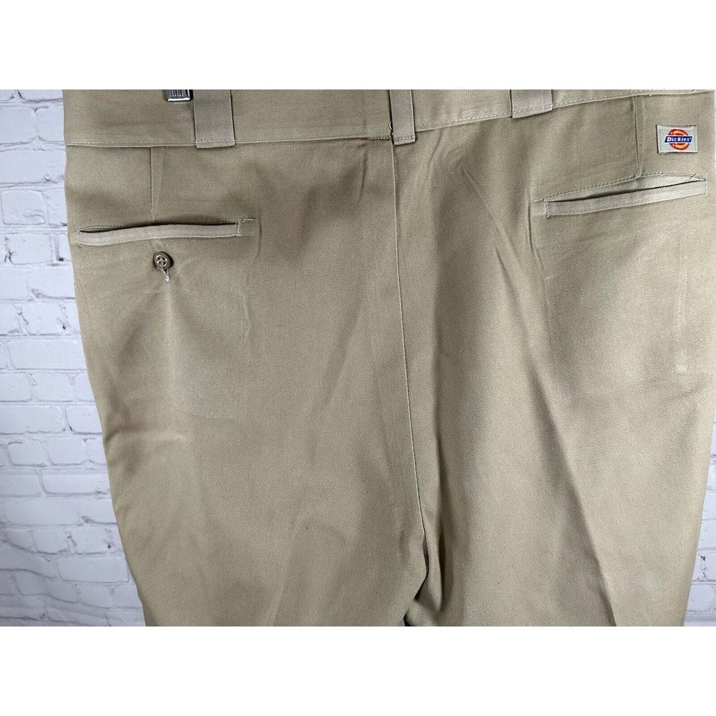 Dickies Straight Leg Beige High Rise Chino Work Pants Men’s 40 (38 x 31)