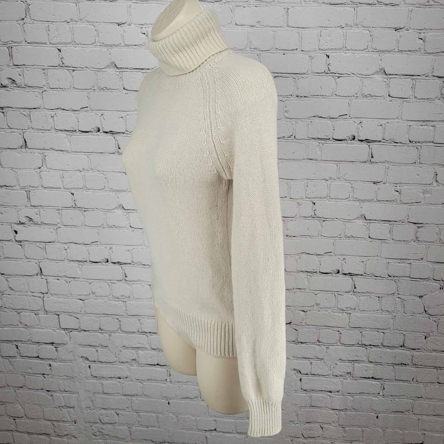 PRADA Beige Cashmere Wool Turtleneck Sweater Italy Made Size 42 US Medium M