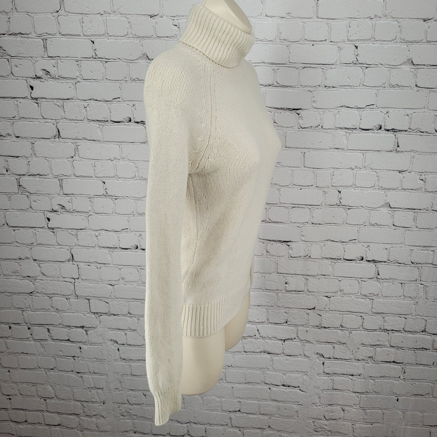 PRADA Beige Cashmere Wool Turtleneck Sweater Italy Made Size 42 US Medium M
