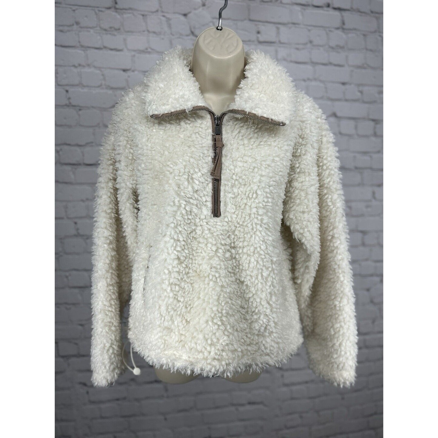 Abercrombie And Fitch Off White Faux Fur Half Zip Pullover Jacket Size XS