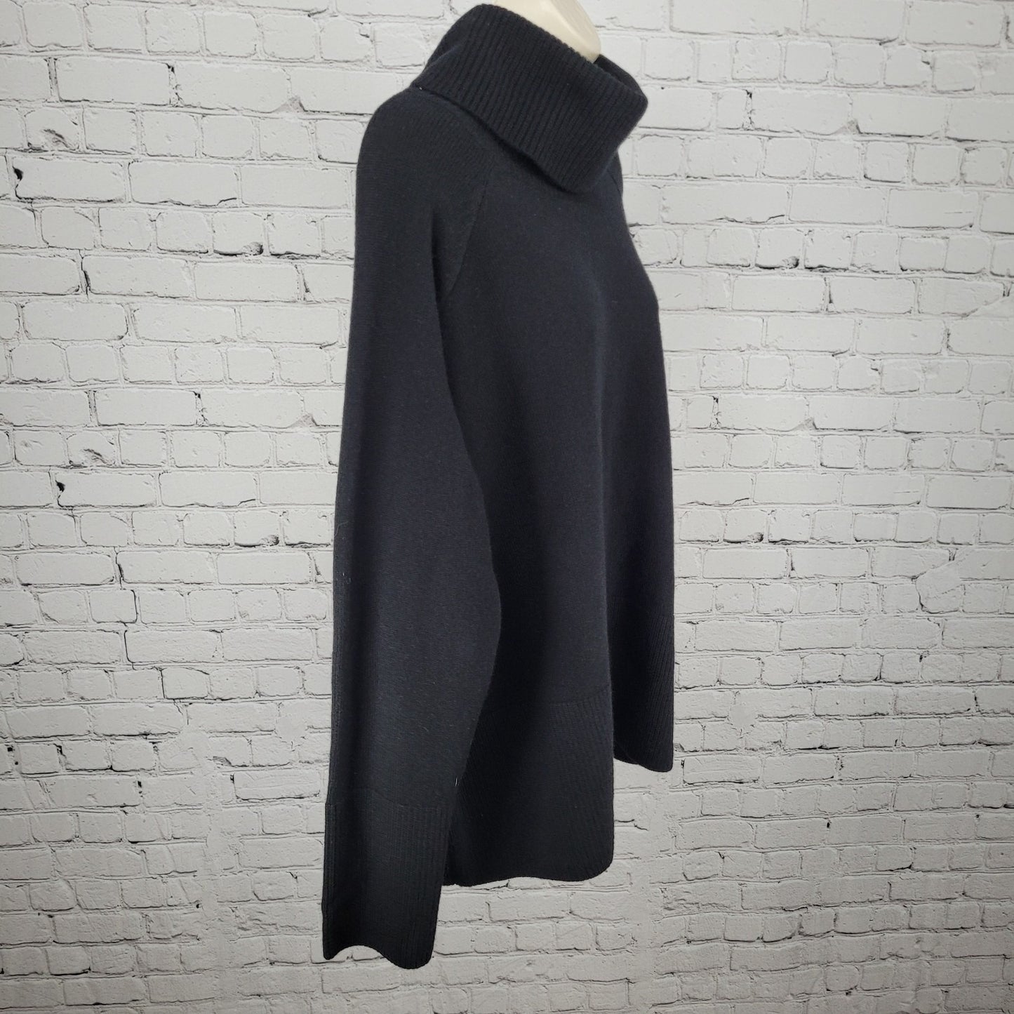 Athleta Black Merino Fine Wool & Cashmere Turtleneck Pullover Sweater Size XL
