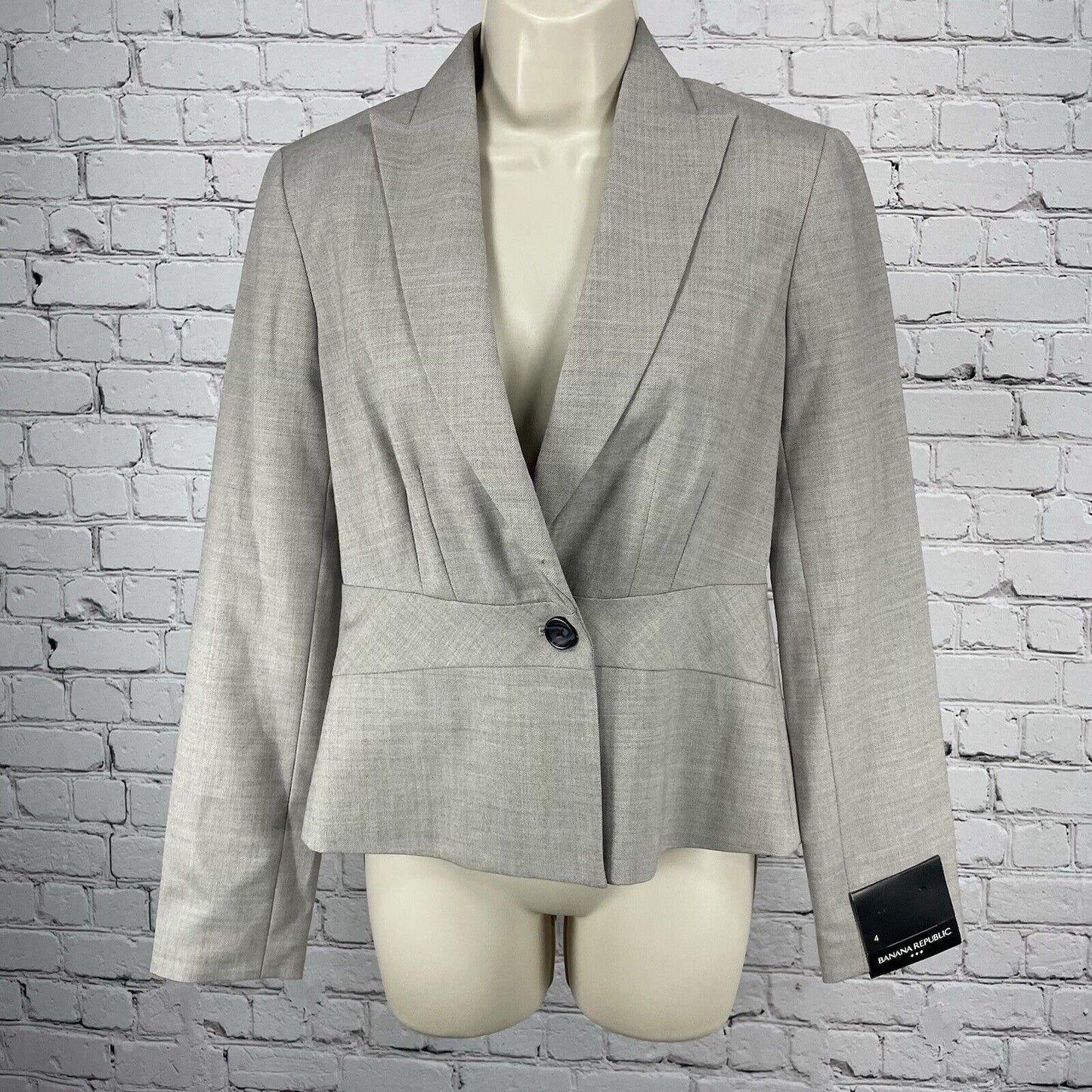 NWT Banana Republic Grey Wool Blend Herringbone 1 Button Peak Blazer Size 4
