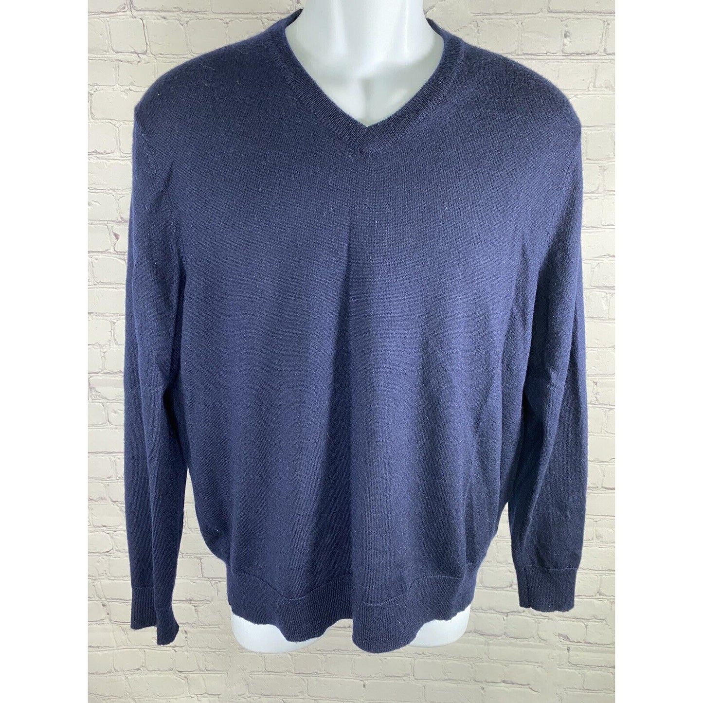 Club Room Dark Blue Wool Blend V Neck Pullover Sweater M Medium