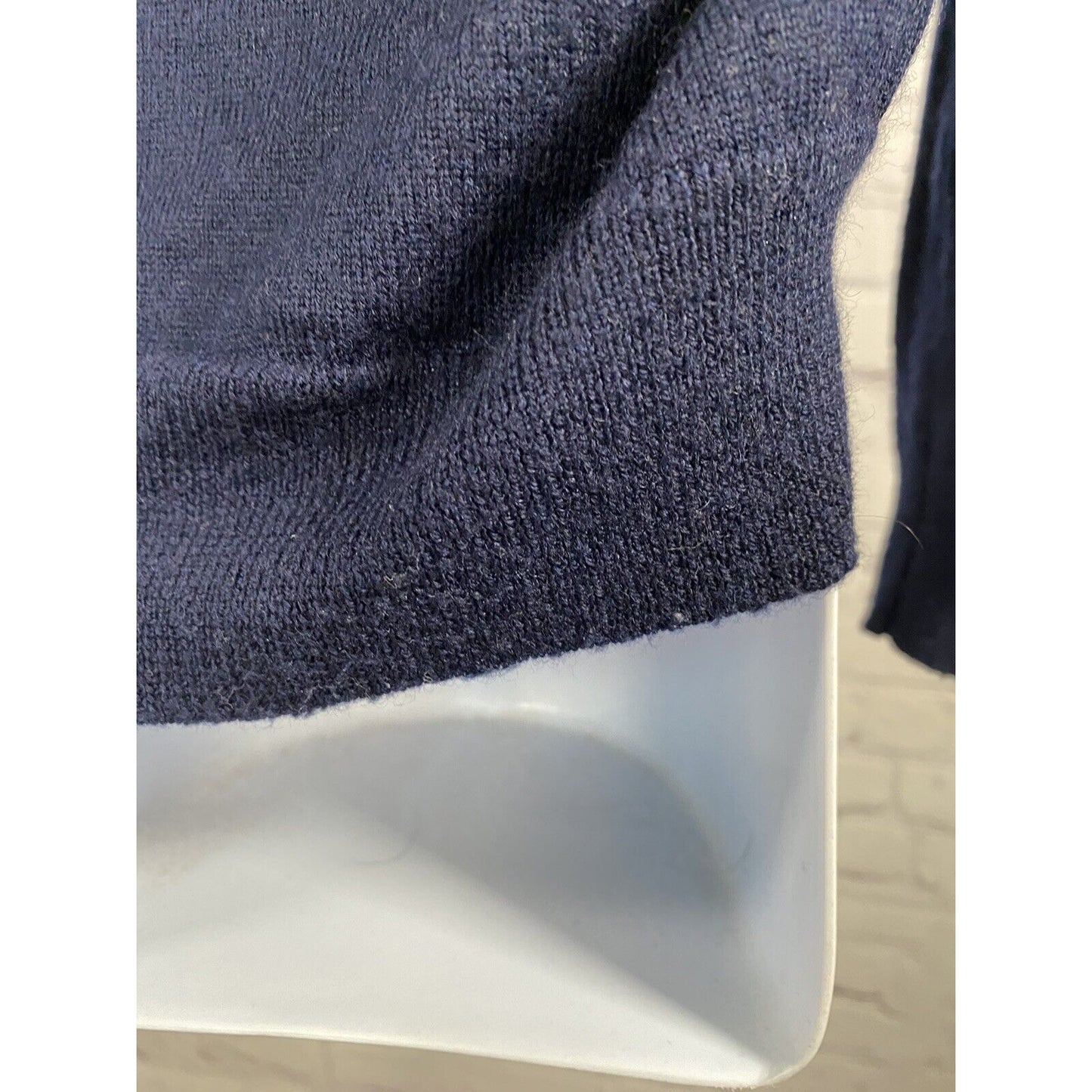 Club Room Dark Blue Wool Blend V Neck Pullover Sweater M Medium