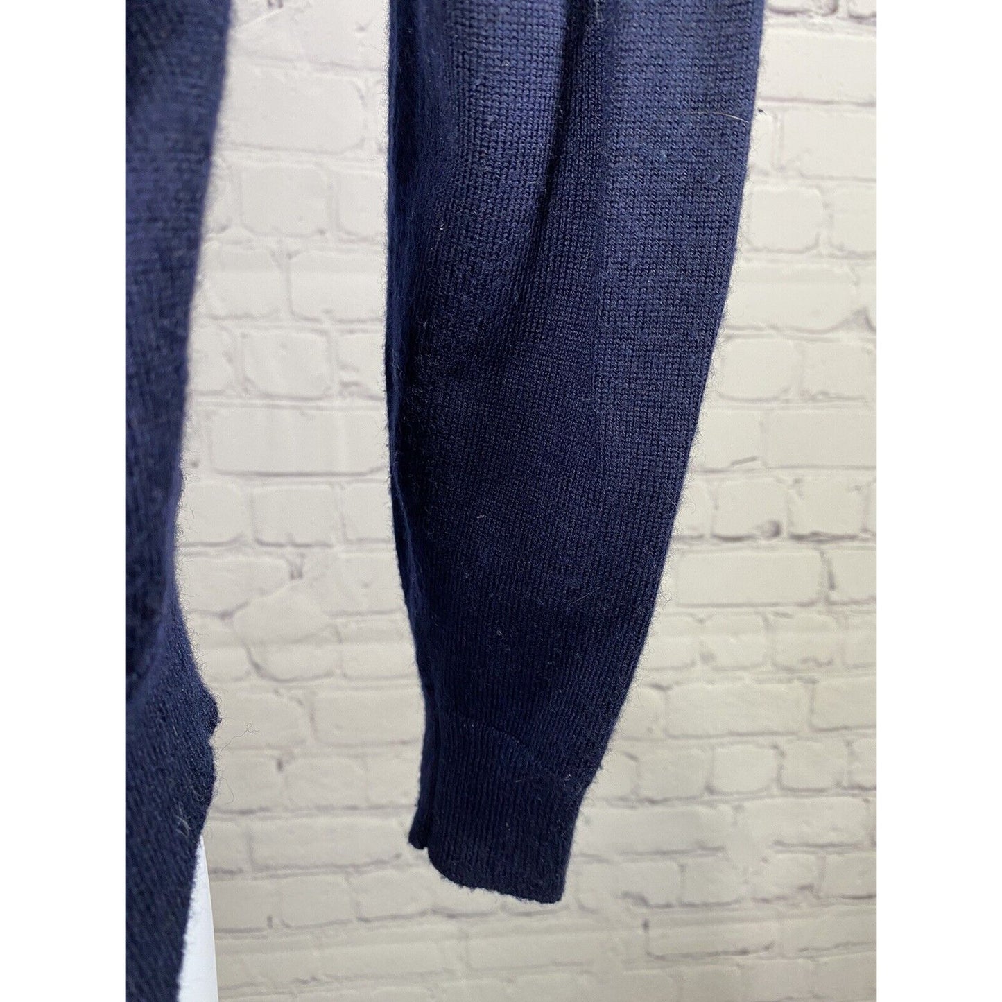 Club Room Dark Blue Wool Blend V Neck Pullover Sweater M Medium